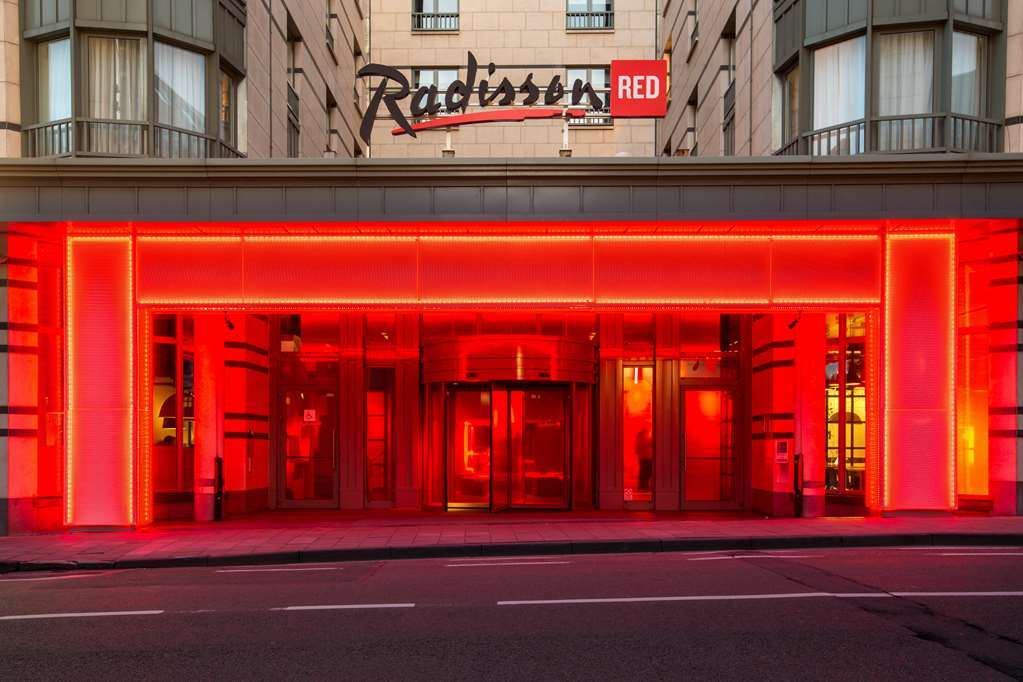 ホテル Radisson Red ブリュッセル エクステリア 写真